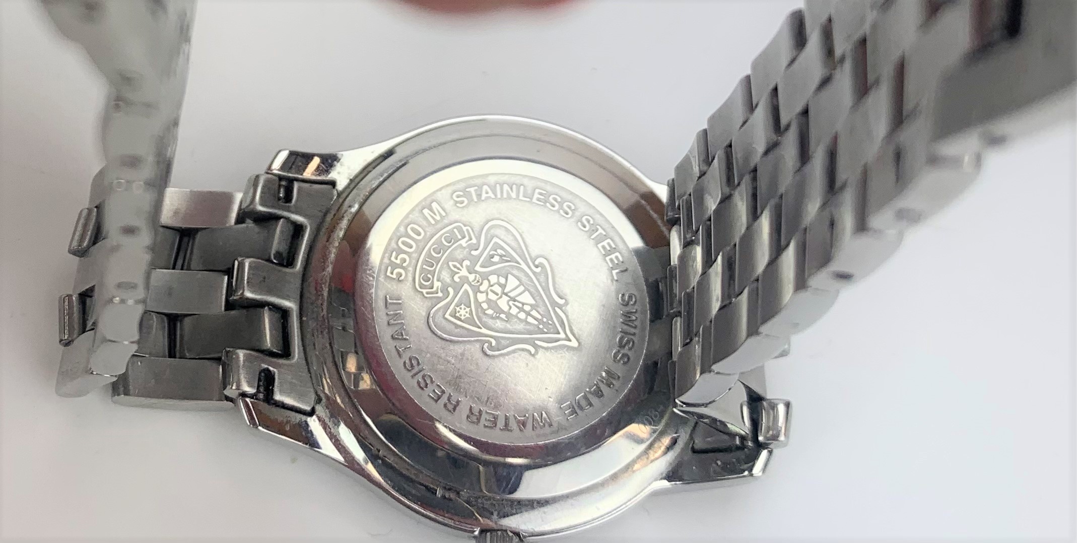 Boxed Gucci stainless steel gents watch with instructions, not running - Image 8 of 9