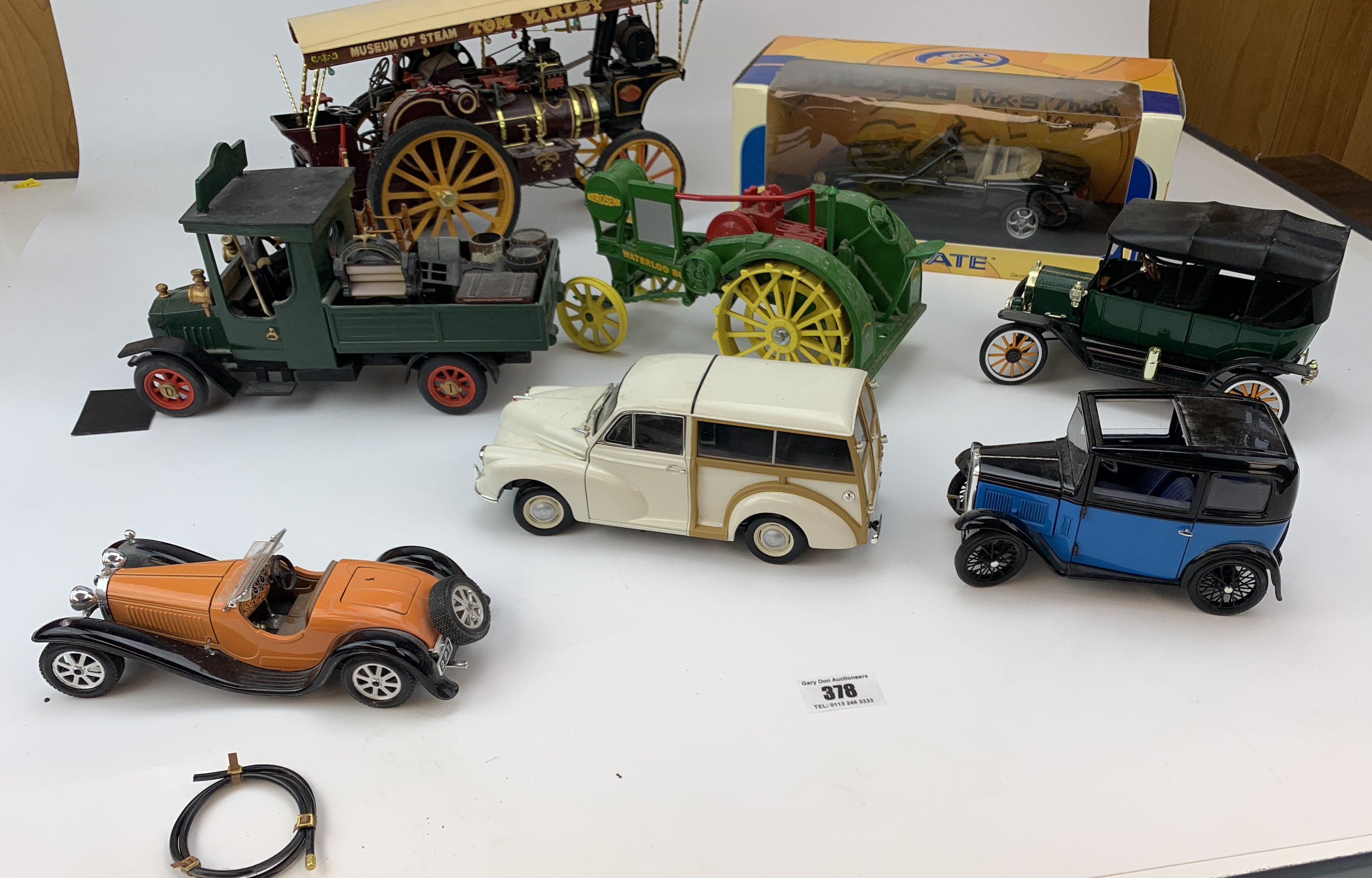 5 loose model cars, boxed Gate Mazda NX5, model Museum of Steam Tom Varley and Waterloo Boy tractor - Image 10 of 17