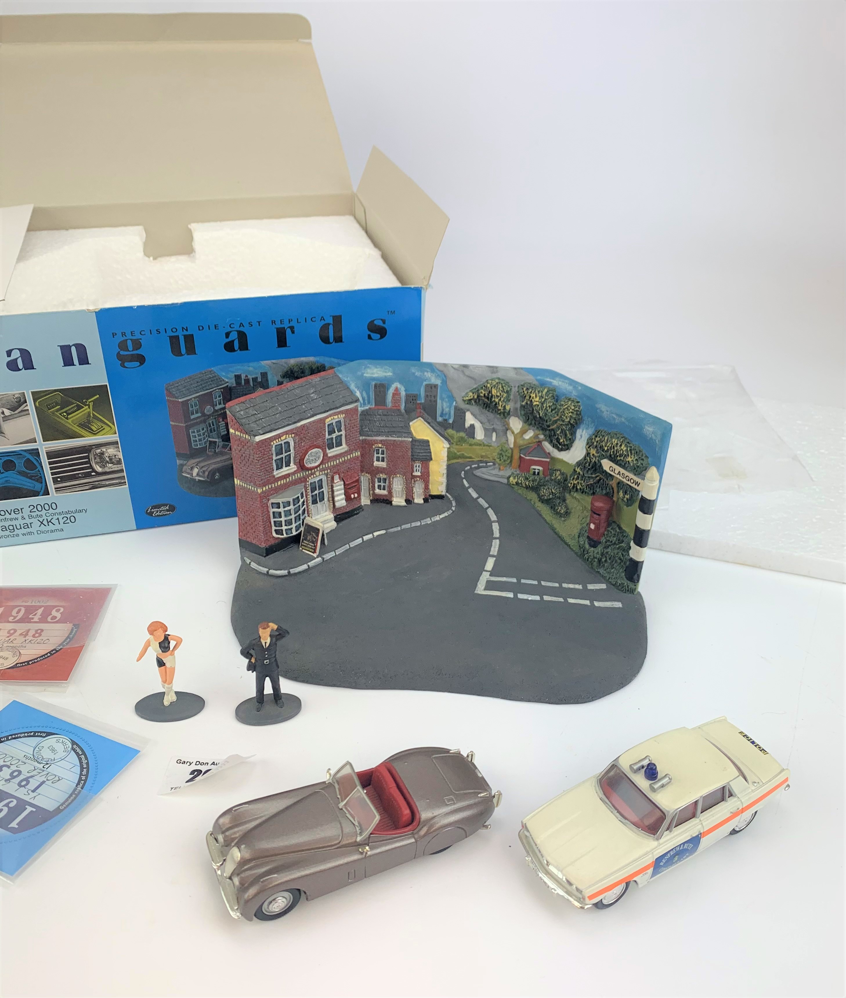 2 boxed Vanguards Dioramas – Mini Cooper Racing and Rover 2000 Renfrew & Bute Constabulary with - Image 3 of 9