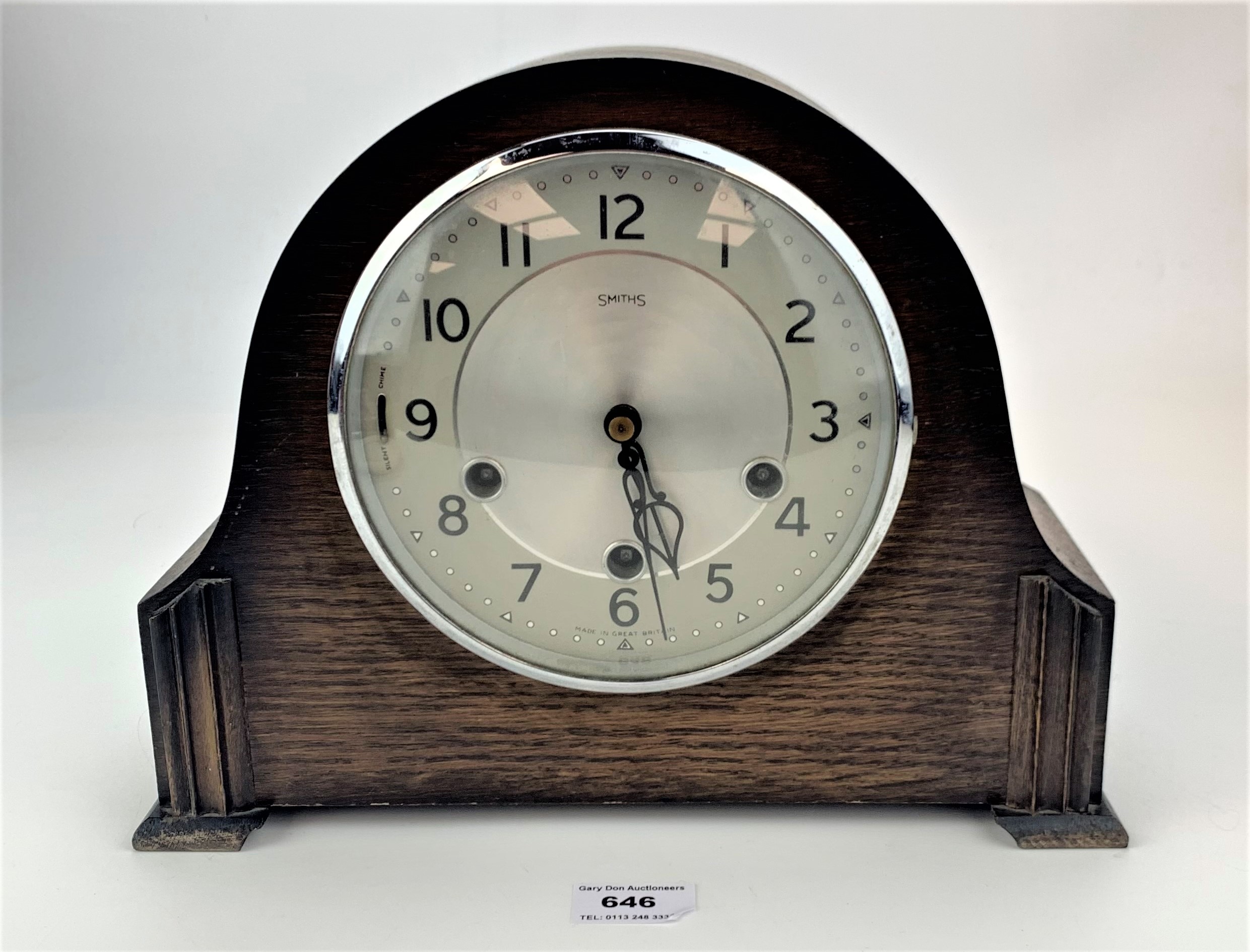 Oak 3-hole Smiths mantle clock with pendulum & key, 11.5” w x 9”h - Image 2 of 6