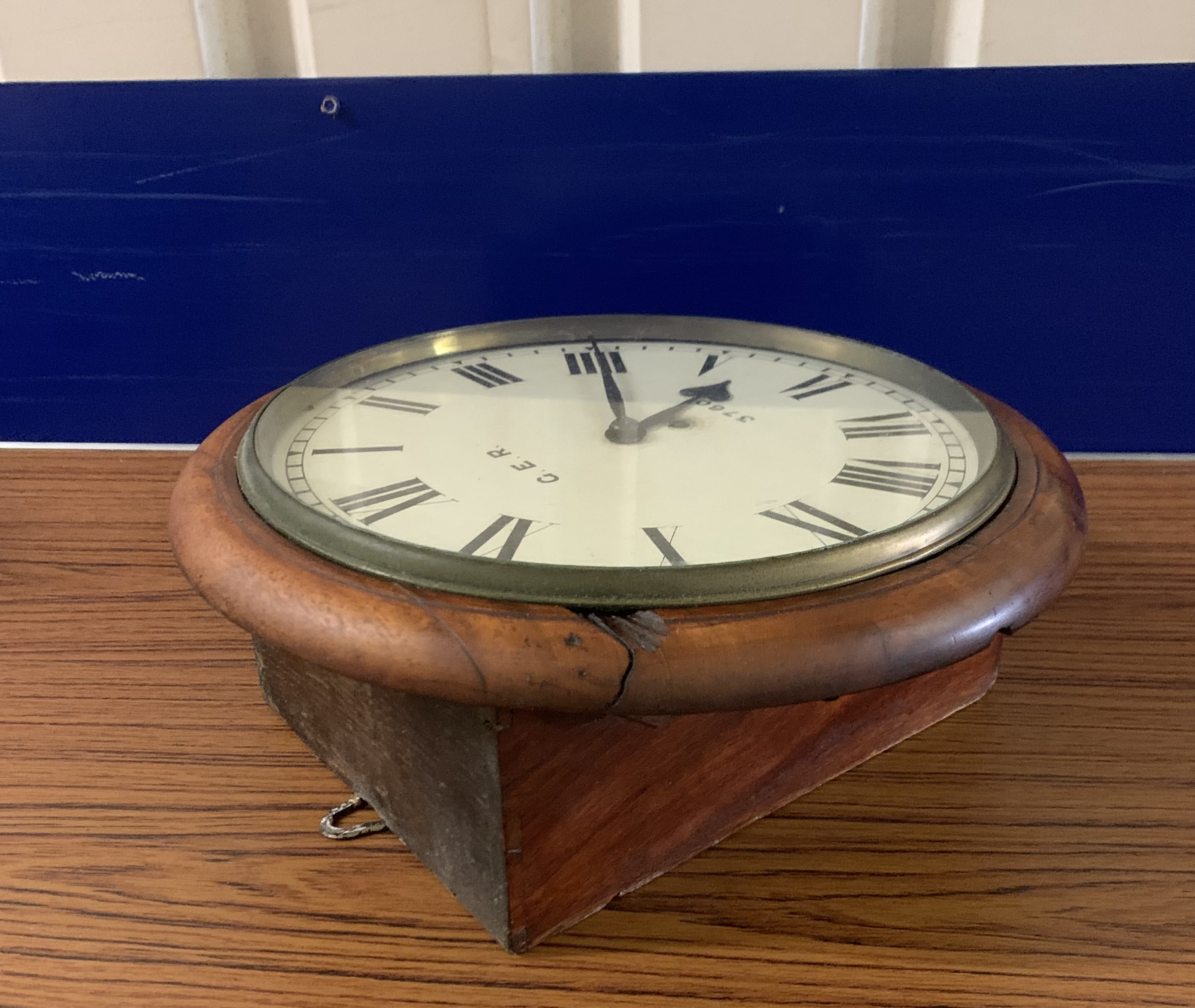 Round G.E.R. 3760 school/station clock with pendulum, 15”diameter - Image 5 of 8