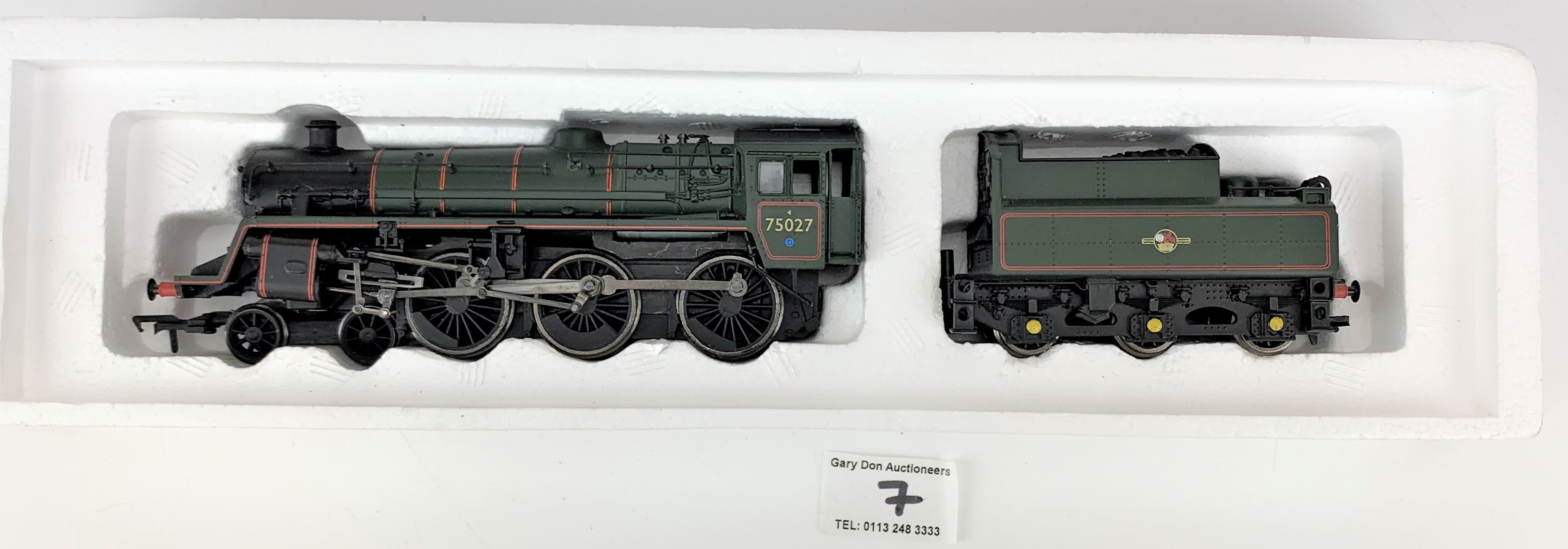 Boxed Bachmann Branch-Line engine 31-107 standard 4MT 75027 BR lined green l/crest BR2 tender - Image 3 of 4