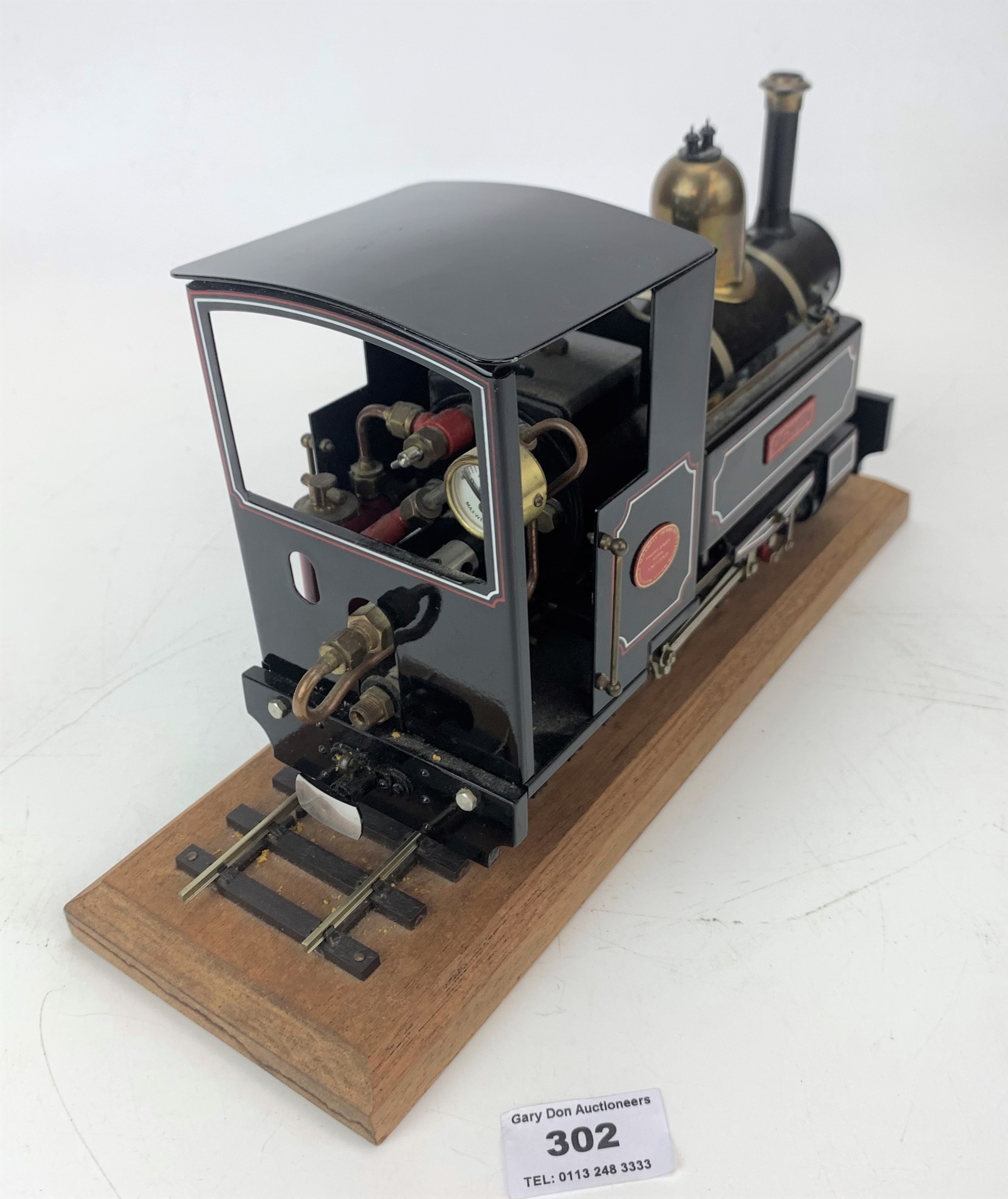 Steam train ‘Ogwen’ wood base and rail and receipt from Maxwell Hemmens Precision Steam Models - Image 5 of 6