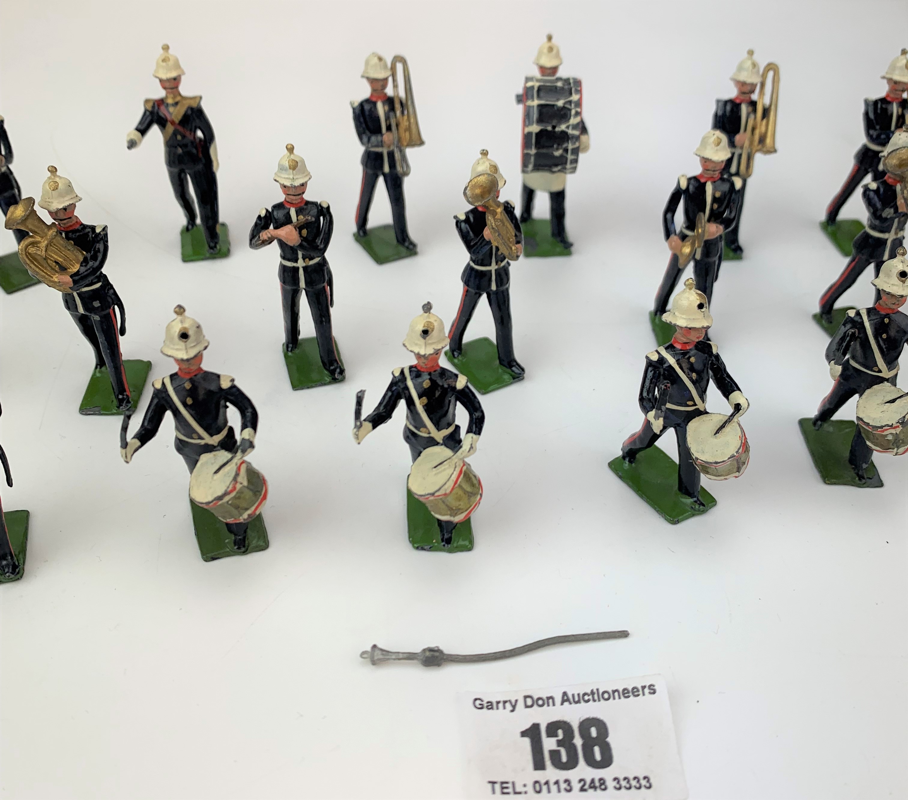 20 Britains Marine Band figures - Image 3 of 9