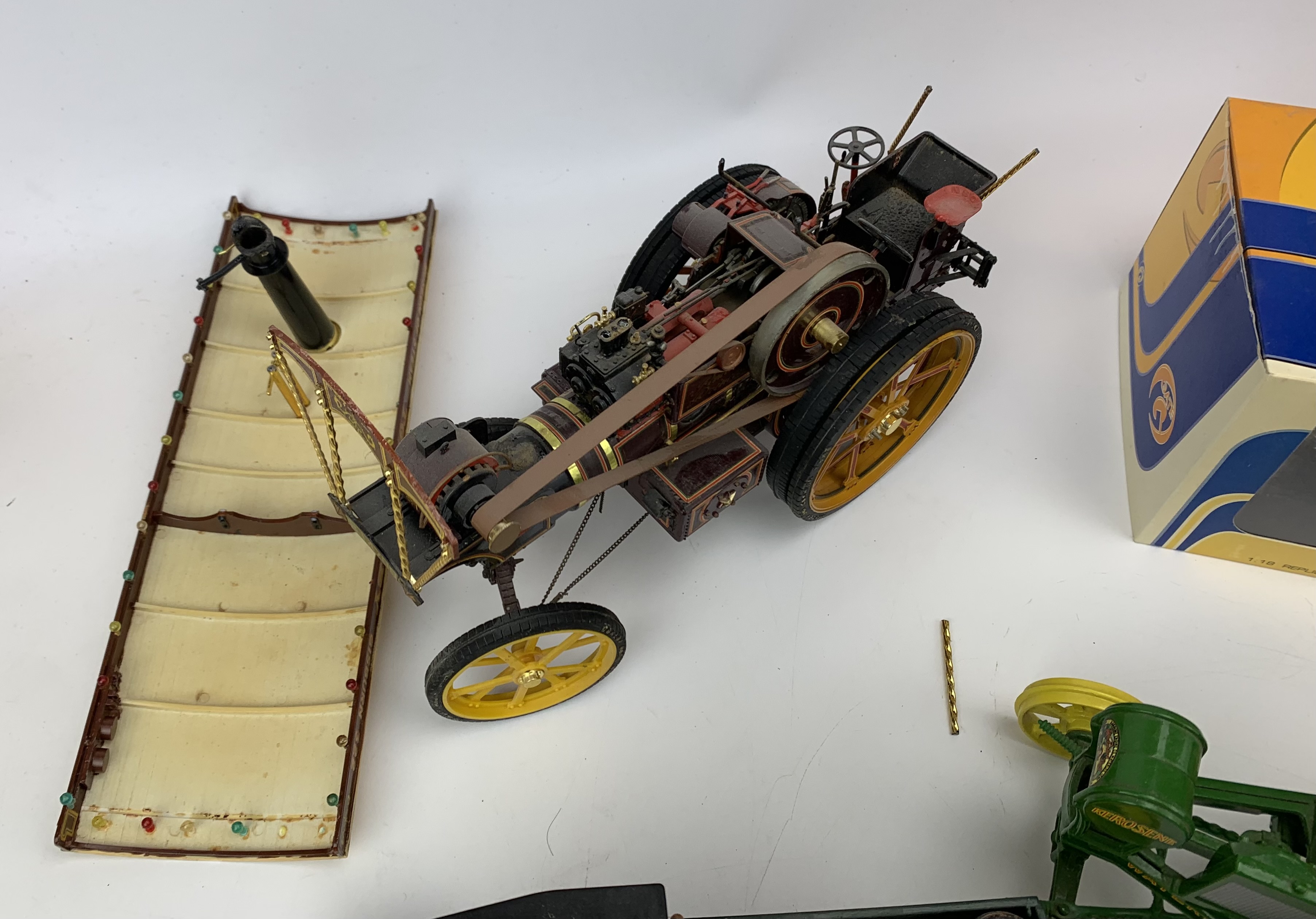 5 loose model cars, boxed Gate Mazda NX5, model Museum of Steam Tom Varley and Waterloo Boy tractor - Image 11 of 17