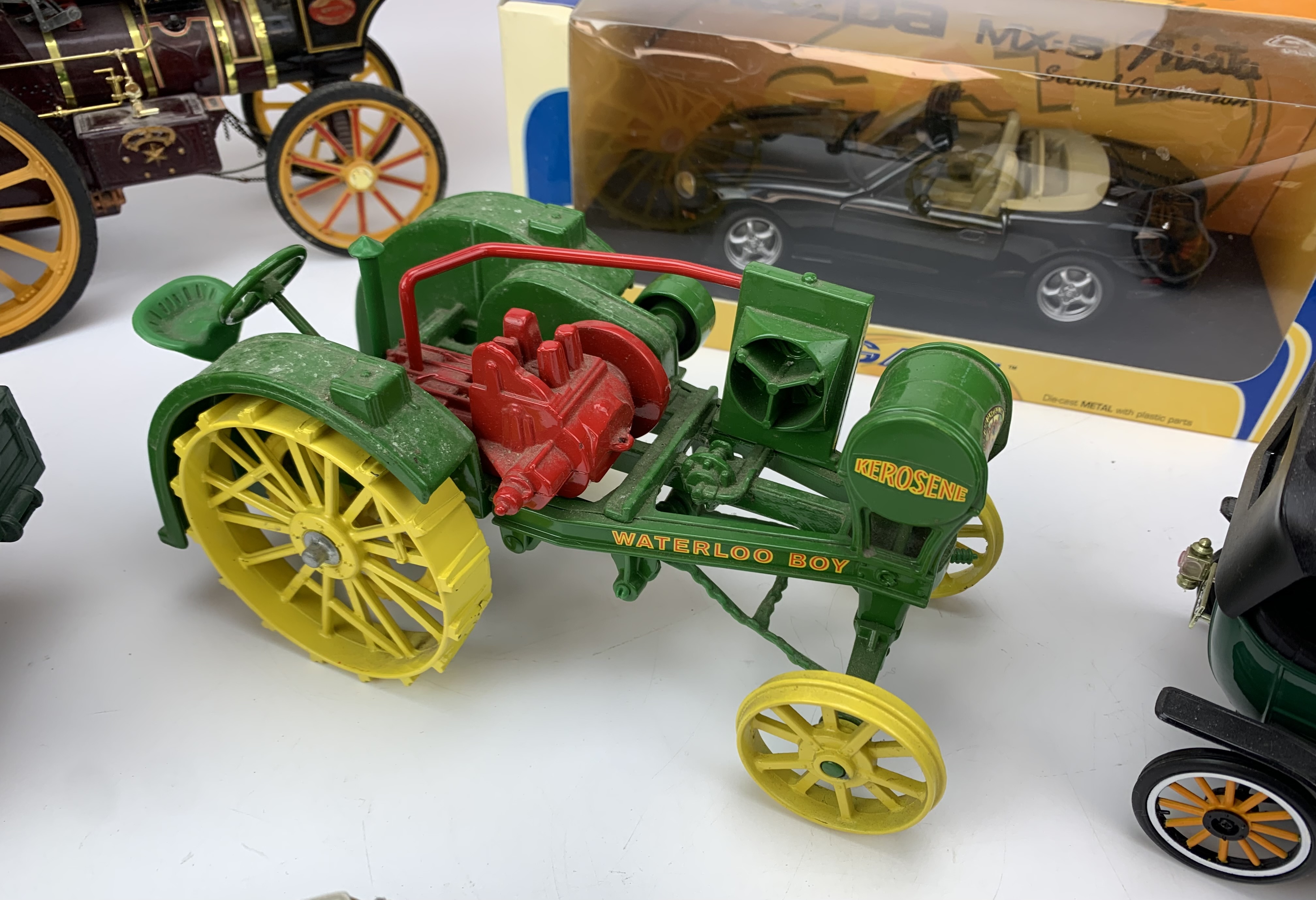 5 loose model cars, boxed Gate Mazda NX5, model Museum of Steam Tom Varley and Waterloo Boy tractor - Image 9 of 17