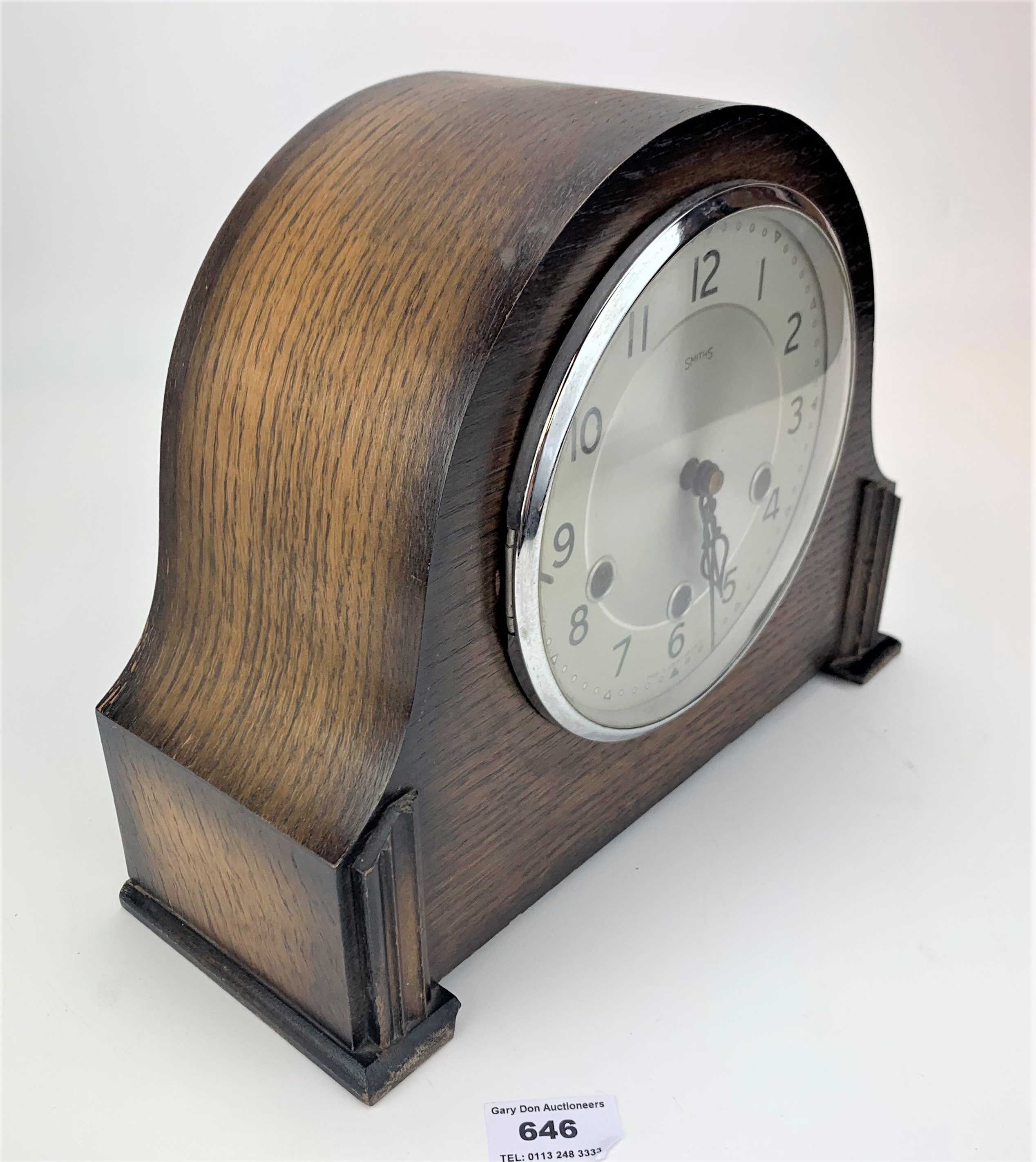 Oak 3-hole Smiths mantle clock with pendulum & key, 11.5” w x 9”h - Image 3 of 6