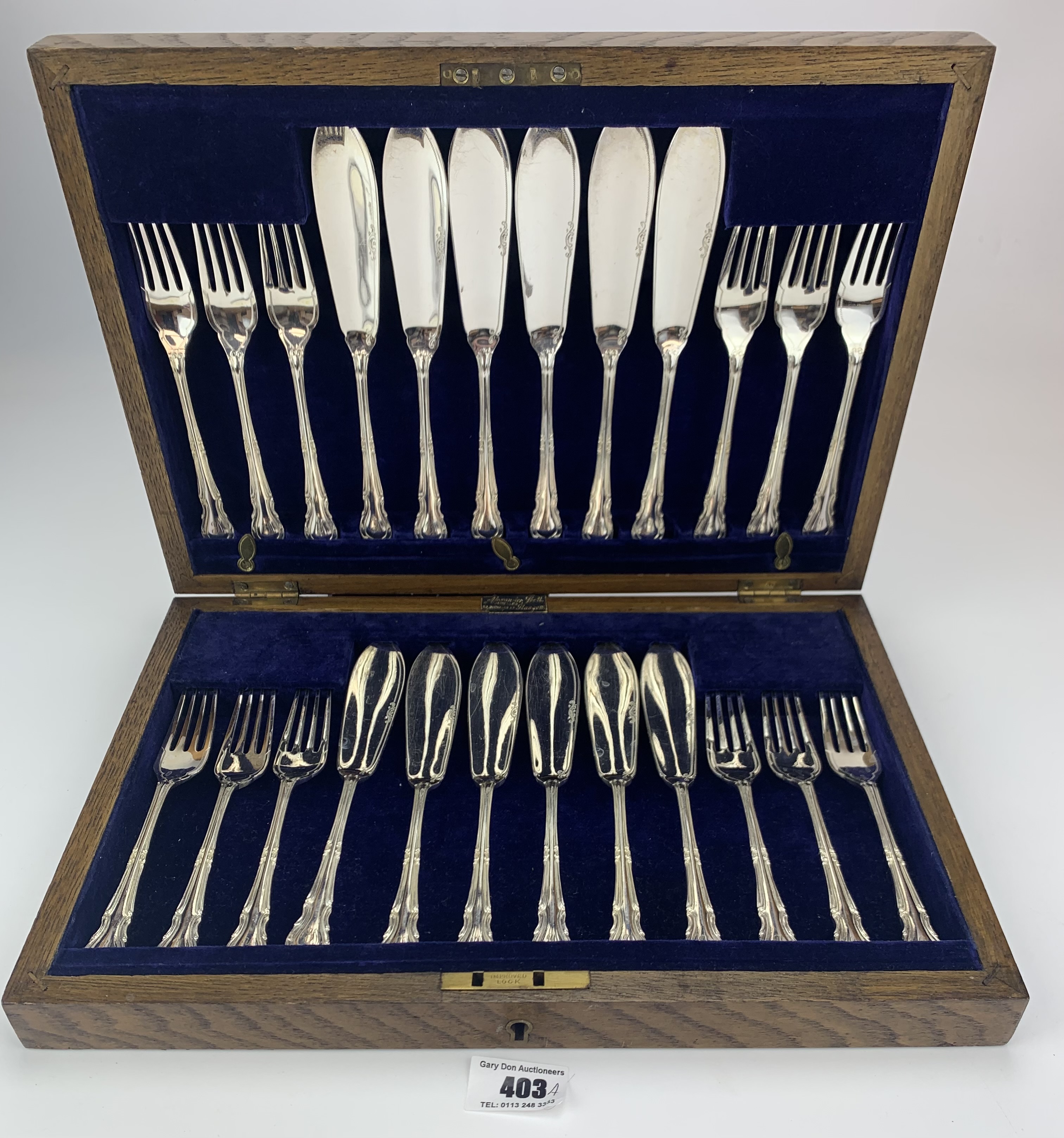 Wooden canteen with 24 piece plated fish knife and fork set - Image 2 of 5