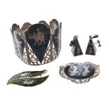 Siam silver niello bracelet, brooch and pair of earrings; also with a similar brooch (5)