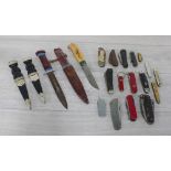 Collection of assorted knives, folding knives and pen knives