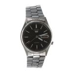 Seiko 5 automatic stainless steel gentleman's wristwatch, ref. 7009-3100, black day-date dial, Seiko