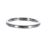 Platinum narrow wedding band ring, 3.5gm, 2mm, ring size M