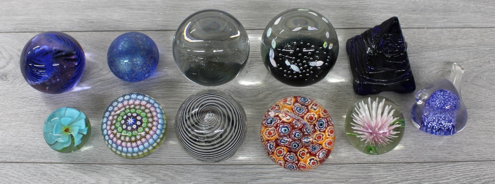 Collection of glass paperweights to include Caithness, Perthshire, millefiori etc (11)