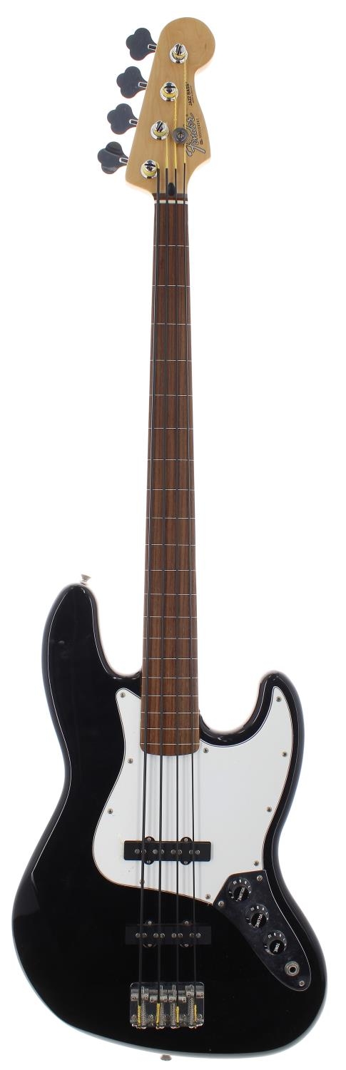 1999 Fender Jazz Bass fretless bass guitar, made in Mexico, ser. no. MN9xxxxx1; Body: black