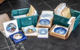 Collection of Boxed Cabinet Plates, to include Disney Pinocchio by Kenleys,
