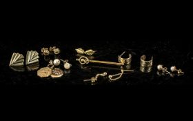 Small Collection of Gold Items, comprising two small 9ct St Christopher medallions,