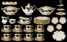 Collection of Royal Albert 'Old Country Roses' Porcelain, comprising 13 x 26 cm dinner plates,