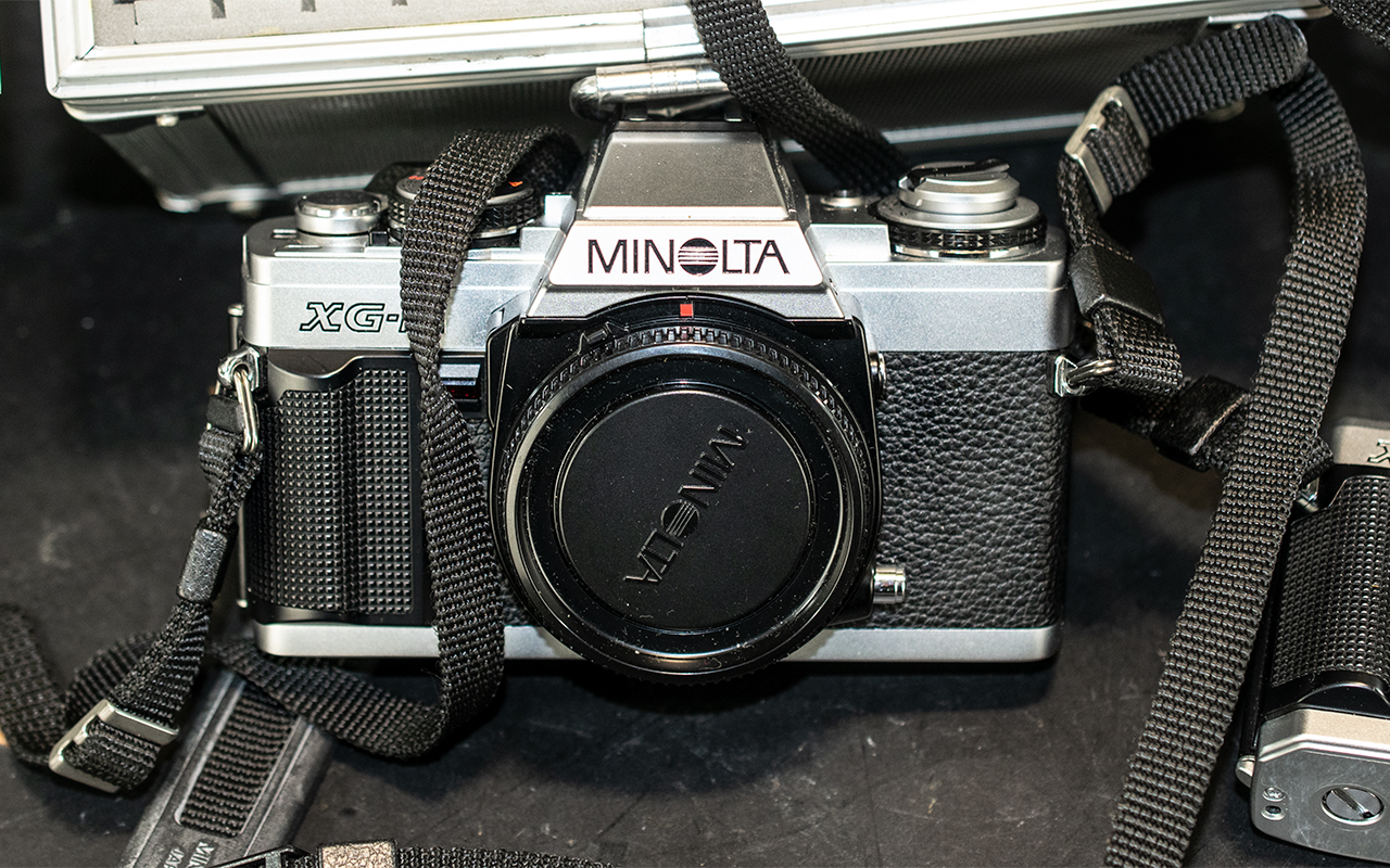 Two Minolta Cameras XG - M and X - 500 in a fitted alloy case with five various lenses comprising 1/ - Image 3 of 5