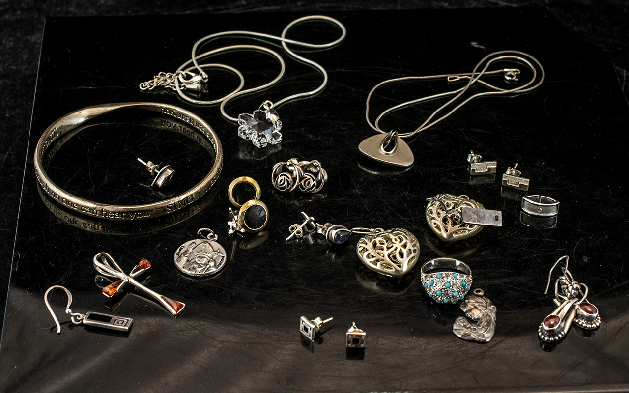 Small Collection of Silver Jewellery Items, comprising a Swarovski flower pendant on chain, a pair