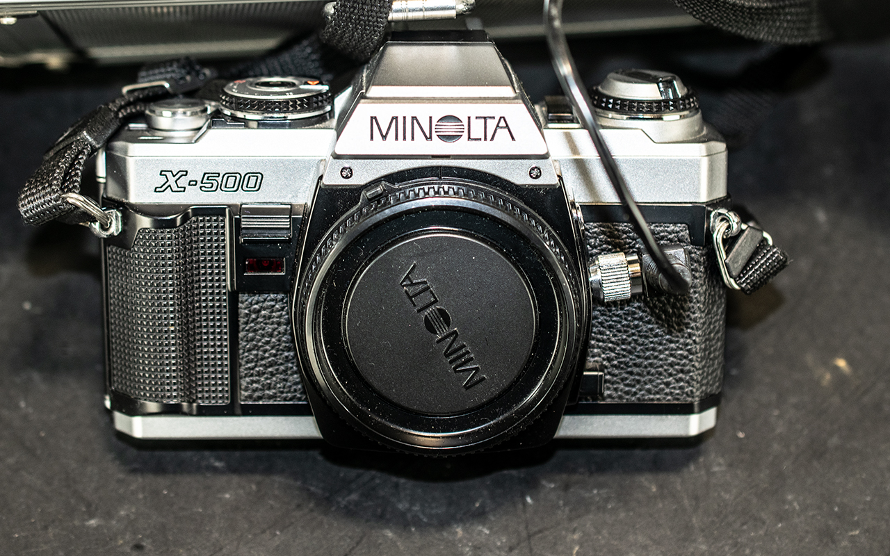 Two Minolta Cameras XG - M and X - 500 in a fitted alloy case with five various lenses comprising 1/ - Image 2 of 5