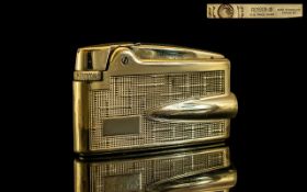 Ronson - Excellent 9ct Gold Cased Lighter, Engine Turned Chequers Design. Fully Hallmarked for 9.