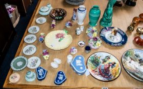 Collection of Assorted Porcelain, comprising cabinet plates, Carlton ware plates,