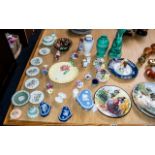 Collection of Assorted Porcelain, comprising cabinet plates, Carlton ware plates,