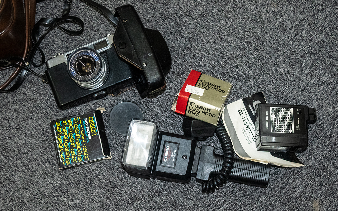 Camera Equipment - comprising a Yashica - Image 3 of 4