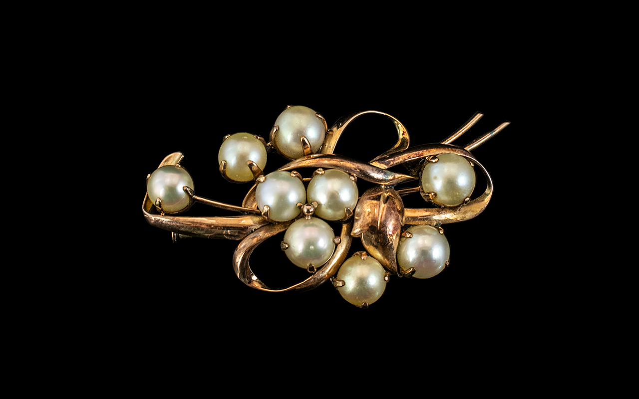 Antique Period 14ct Gold Pearl Set Brooch, With Makers Mark K-W and Marked 14ct.