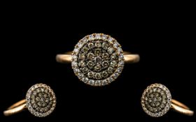 Ladies - 18ct Yellow Gold Attractive Two Colour Diamond Set Round Cluster Ring of Pleasing Design.