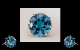 Ladies - Large & Impressive Statement 9ct Gold Blue Faceted Stone Set Dress Ring. . Ring Size M.
