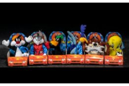 Looney Tunes Shell Petrol Interest. A Vintage Complete Set of Looney Tunes - Warners Brothers Soft