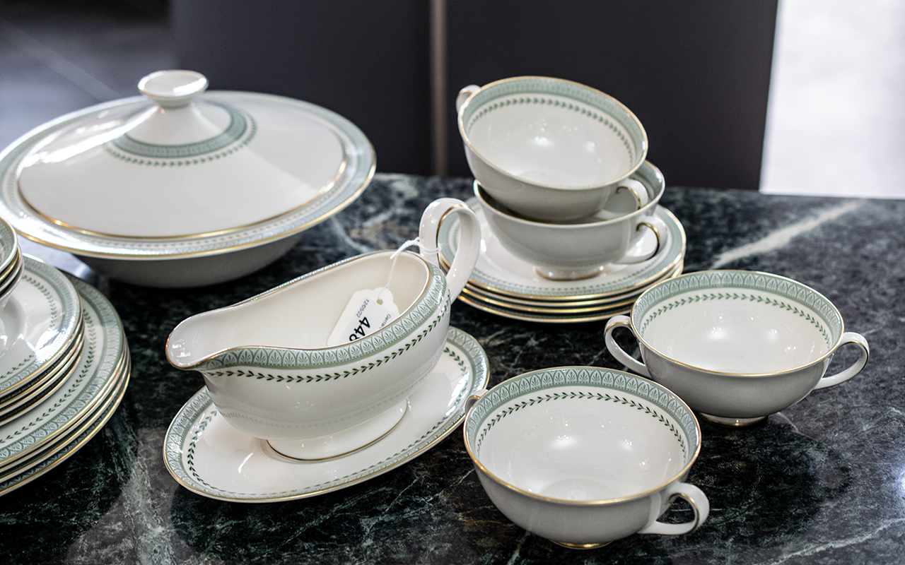 Royal Doulton 'Berkshire' Part Dinner Set, comprising 4 x 10.5" plates, 4 x 8" salad plates, 4 x 6. - Image 2 of 3