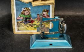 1940's Girls Sewing Machine Toy ( Little Betty ) Lovely Toy Sewing Matching In Original Box,