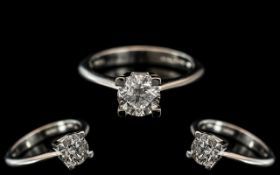18ct White Gold - Superb Single Stone Diamond Set Ring, Contemporary Design.
