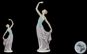 Nao by Lladro Hand Painted Porcelain Figure ' Elegant Lady ' Dancing. Height 13.5 Inches - 33.