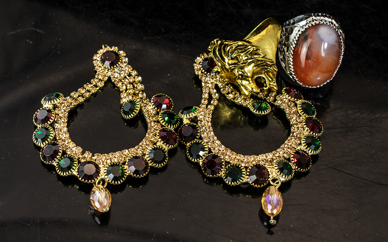 Small Collection of Fashion Jewellery, comprising a pair of bejewelled drop earrings,