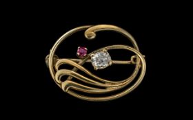 Art Nouveau - Stylish and Petite 9ct Gold Brooch, Set with Diamond / Ruby, Marked 9ct.