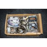 Mixed Lot of Collectibles, comprising plated ware lidded dish, footed bowl, tripod stand,