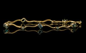 18ct Gold Gem Set Bracelet, Fancy link Chain, Set With 10 Green Faceted Stones, Fully Hallmarked,