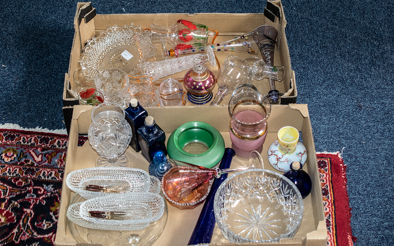 Quantity of Assorted Glass Items, comprising a cut glass fruit bowl, cake plate,