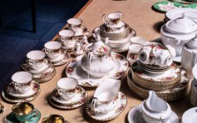 Royal Albert 'Old Country Roses' Dinner/Tea Service, comprising 6 dinner plates,