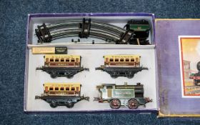 Hornby Train Set Gauge O, Clockwork, Great Western with Pullman carriages 'Marjorie',