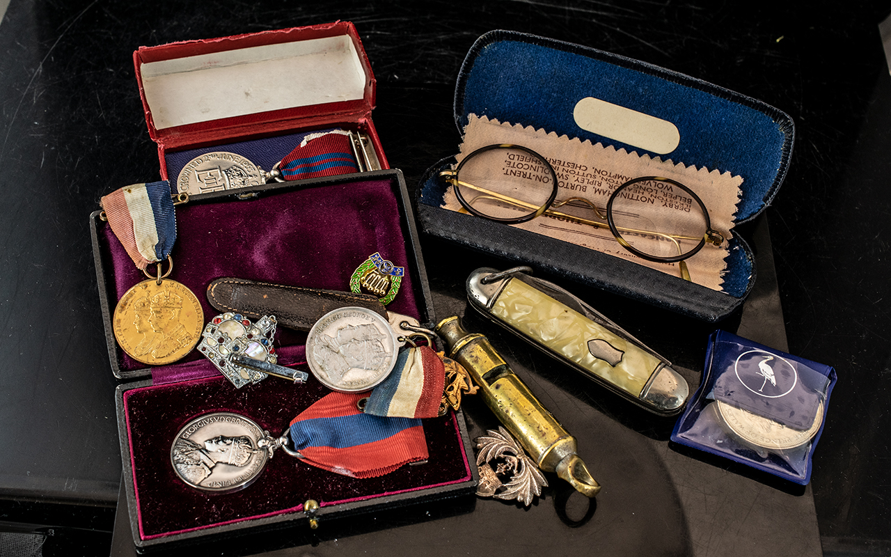 A Mixed Lot to include a Faithful Service Medal in box, awarded to Thomas Walsh, various badges,