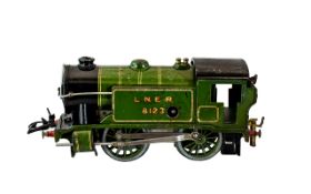 Hornby 0-Gauge No 1 Special 0-4-0 Clockwork Tank Locomotive, lner Green No 8123. Date 1920's.
