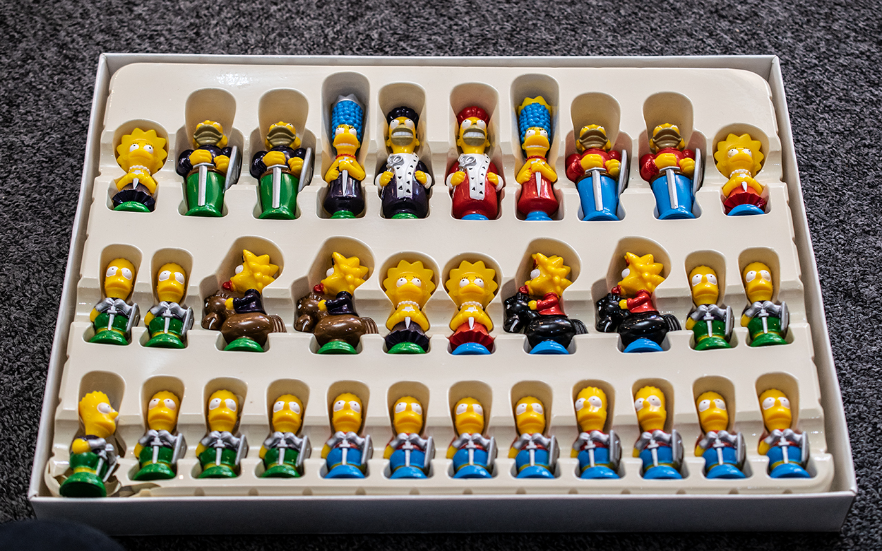 The Simpsons 3D Chess Set, complete and - Image 2 of 2