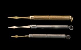 A Fine Quality 9ct Gold Telescopic Toothpick, Engine Turned Case. Hallmark London 1978. Weight 6.