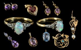 A Good Collection of 9ct Hallmarked Jewellery Pieces.