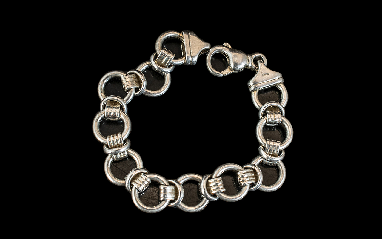 Good Quality Vintage Sterling Silver Bracelet of Pleasing Form and Design. Marked Sterling,