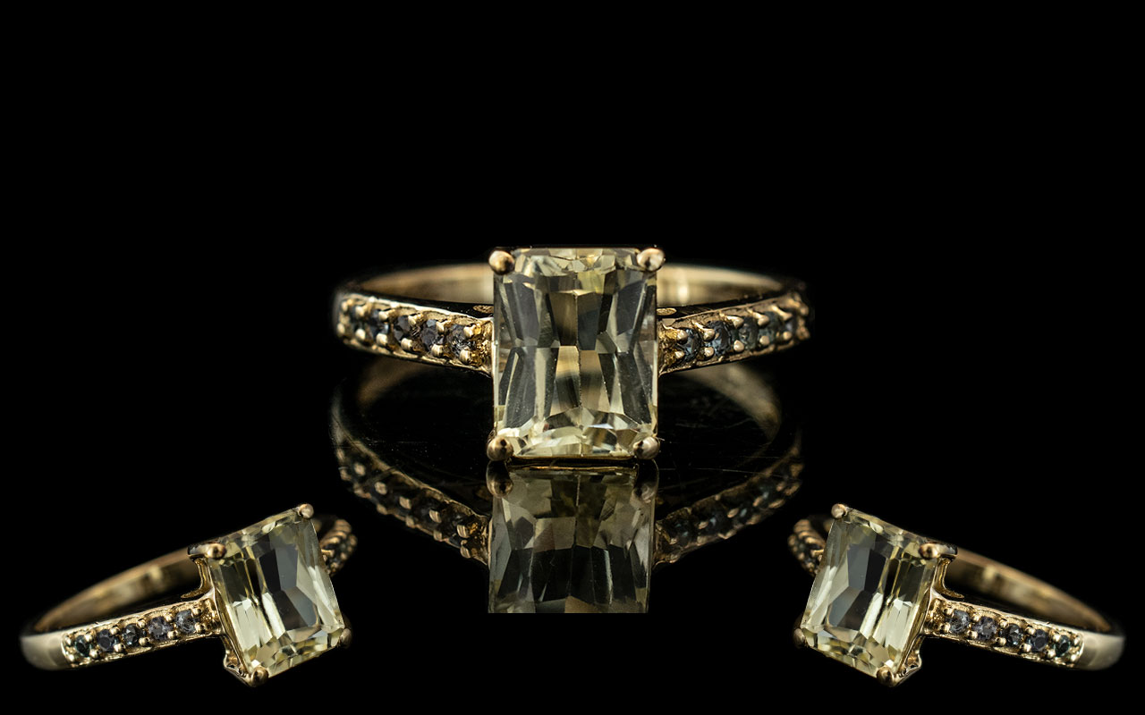 Ladies 9ct Gold Attractive Stone Set Dress Ring. Fully Hallmarked to Interior of Shank. Pale Citrine